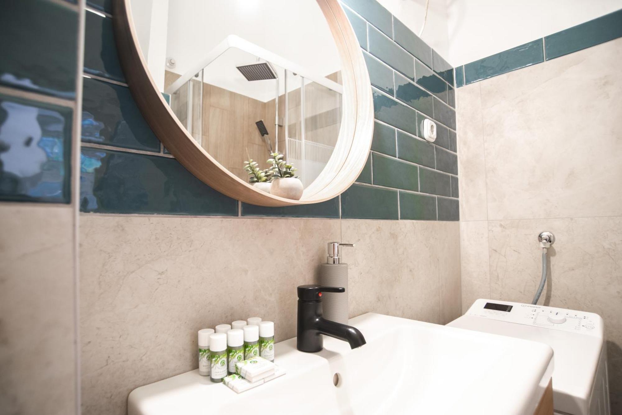 Lovely Apartment In Erzsebetvaros A57 Budapest Luaran gambar
