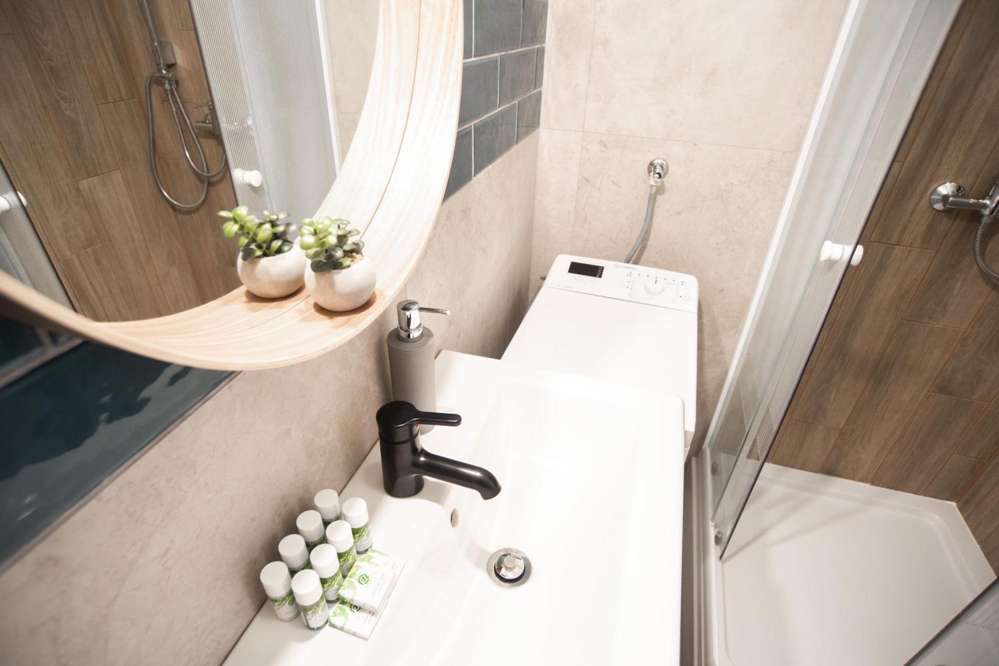 Lovely Apartment In Erzsebetvaros A57 Budapest Luaran gambar