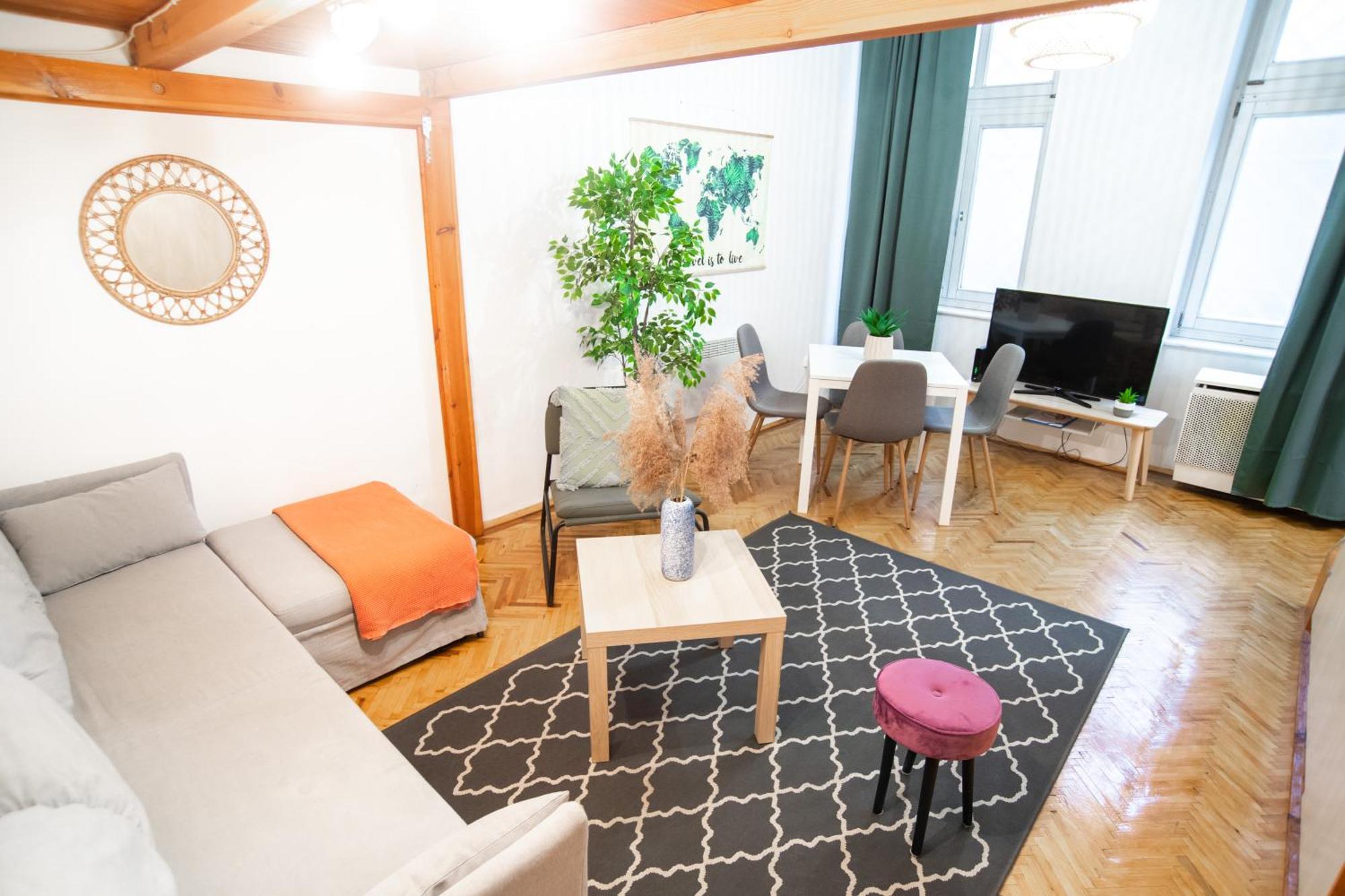 Lovely Apartment In Erzsebetvaros A57 Budapest Luaran gambar